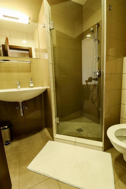 Ipari Park Panzio Hotell Szolnok Eksteriør bilde