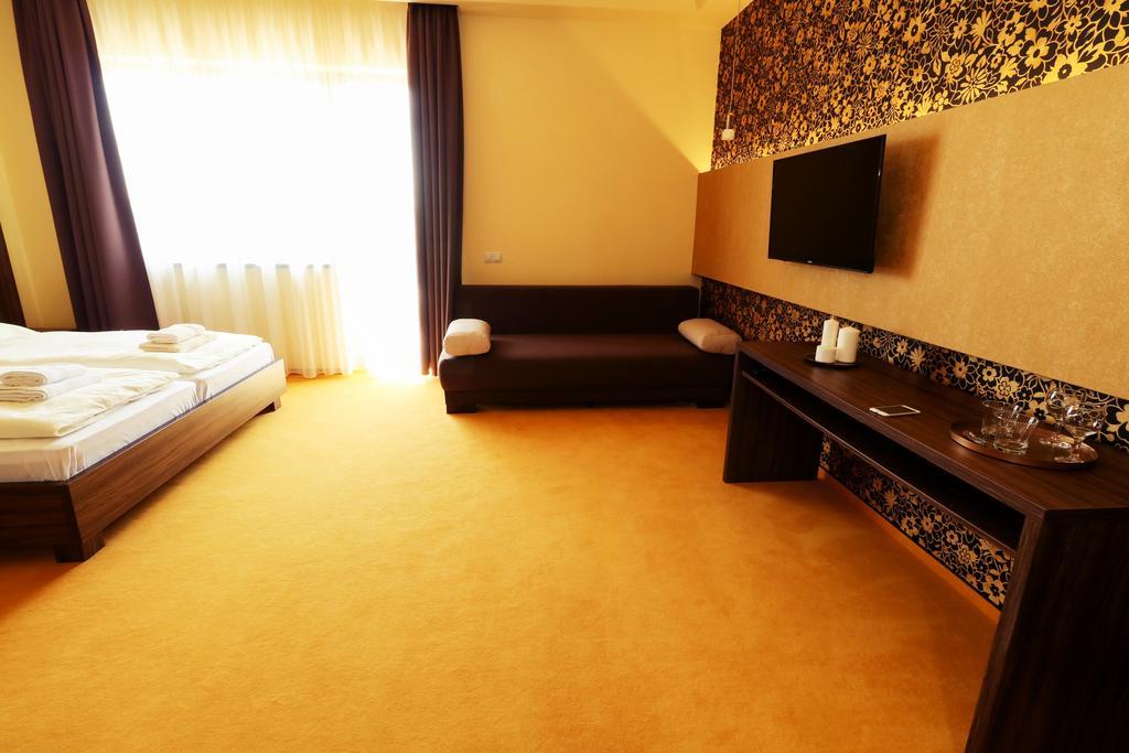 Ipari Park Panzio Hotell Szolnok Eksteriør bilde