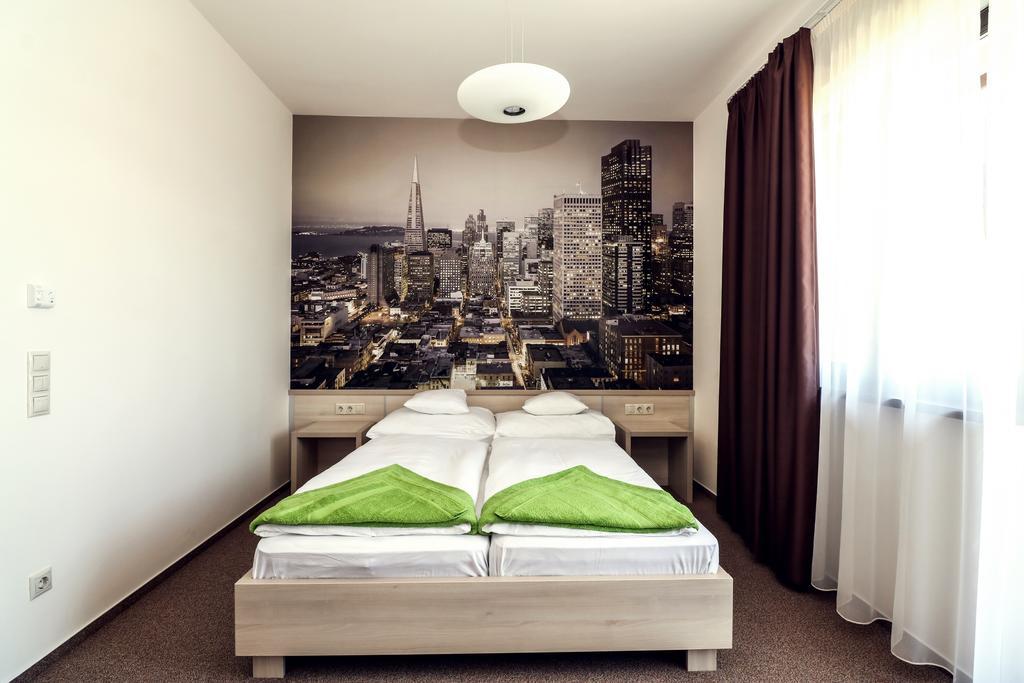 Ipari Park Panzio Hotell Szolnok Eksteriør bilde